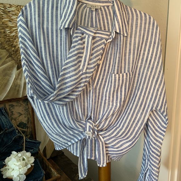 RAILS Rylan top in Atlas Stripe. Long sleeves, patch pockets, adjustable tie hem - Picture 9 of 9